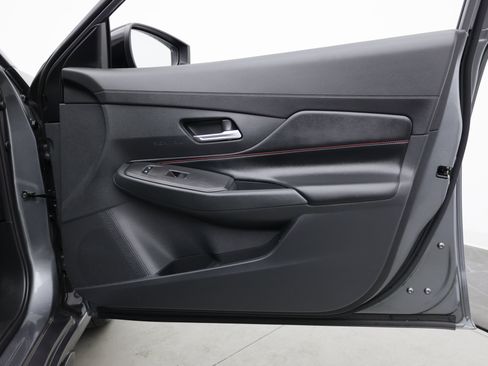 Used 2026 Nissan Sentra SR w/ Floor Mat Package FWD image 35