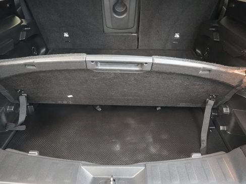 Used 2015 Nissan Rogue SV AWD/4WD image 10