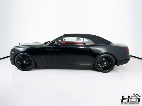 Used 2018 Rolls-Royce Dawn image 9