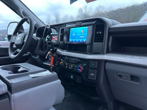 New 2025 Ford F600 4x4 Regular Cab Super Duty w/ XL Chrome Package image 28