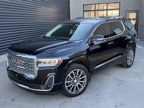 Used 2020 GMC Acadia Denali w/ Technology Package AWD/4WD image 2