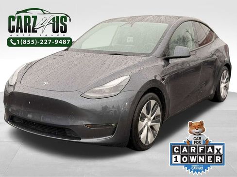 Used 2023 Tesla Model Y Performance image 1
