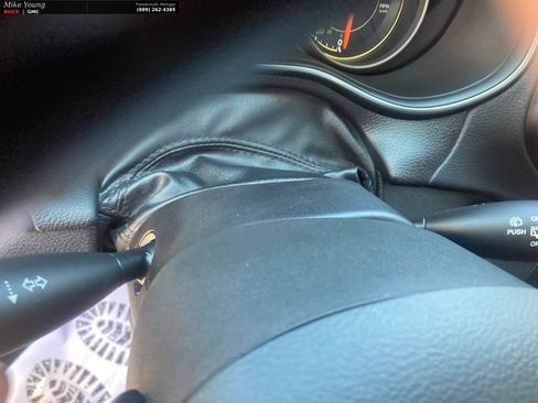 Used 2020 Jeep Cherokee Trailhawk w/ Comfort & Convenience Group image 30