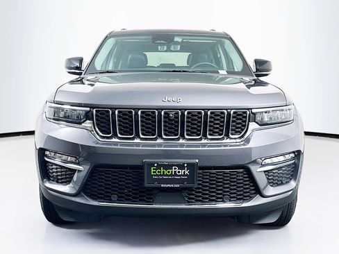 Used 2023 Jeep Grand Cherokee Limited w/ Luxury Tech Group II image 2