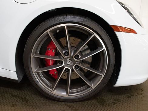Certified 2022 Porsche 911 Carrera 4S AWD/4WD image 16