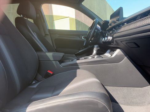 Used 2023 Honda Civic Sport image 27