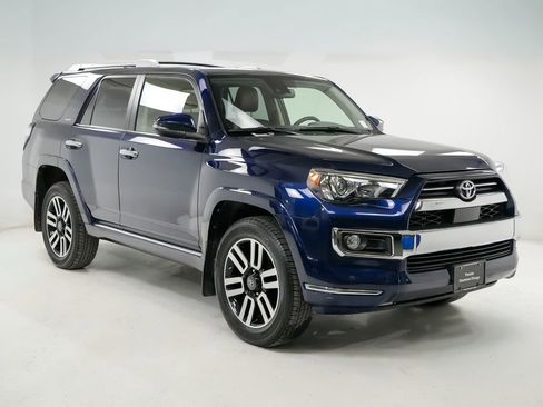 Used 2020 Toyota 4Runner Limited image 8