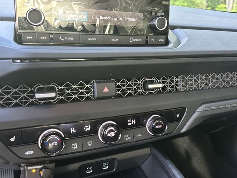 Used 2025 Honda Accord SE image 29