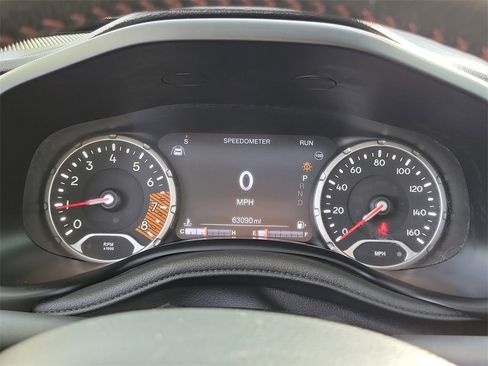 Used 2022 Jeep Renegade Trailhawk w/ Sun/Sound Group image 8