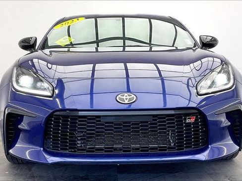 Used 2023 Toyota GR86 w/ ALL Weather Mat Package (TMS) RWD image 2