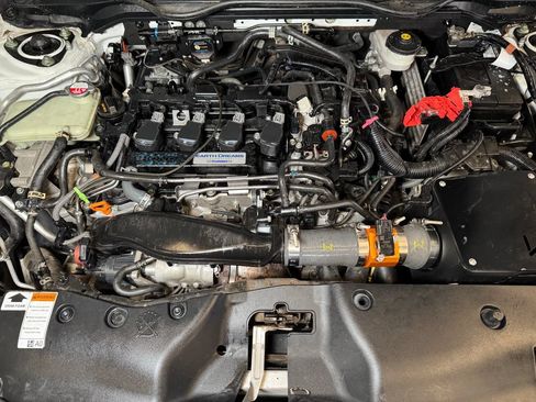 Used 2018 Honda Civic Sport image 23