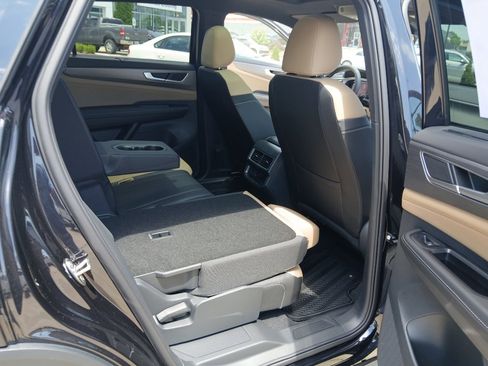 New 2026 Volkswagen Atlas Cross Sport SE FWD image 23