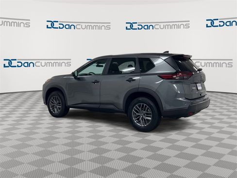 Used 2024 Nissan Rogue S image 6
