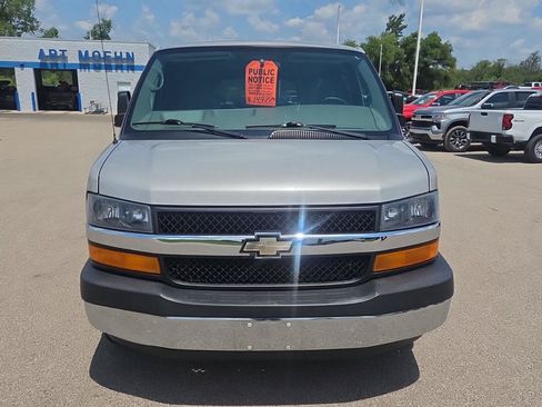 Used 2008 Chevrolet Express 1500 Passenger w/ LT Preferred Equipment Group RWD image 9