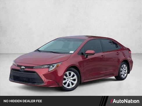 Used 2025 Toyota Corolla LE FWD image 1