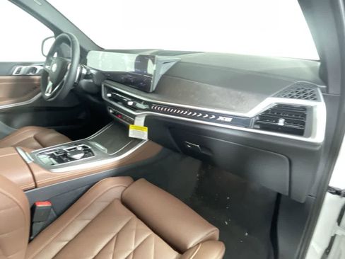 Certified 2024 BMW X5 xDrive40i w/ Premium Package image 15