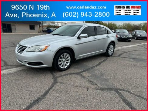 Used 2012 Chrysler 200 Touring image 2