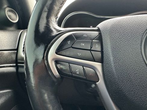 Used 2018 Jeep Grand Cherokee Limited w/ Luxury Group II image 15