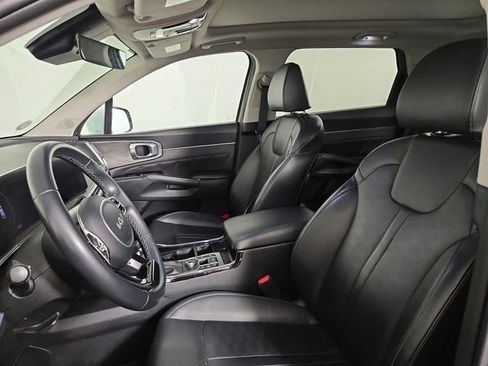 Used 2024 Kia Sorento SX AWD/4WD image 12