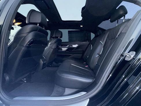 Used 2017 BMW 750i 750i Sedan 4D image 39