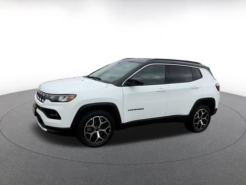 Used 2025 Jeep Compass Limited AWD/4WD image 8