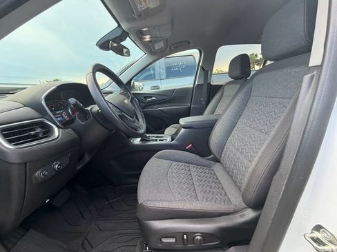 Used 2023 Chevrolet Equinox LT FWD image 10