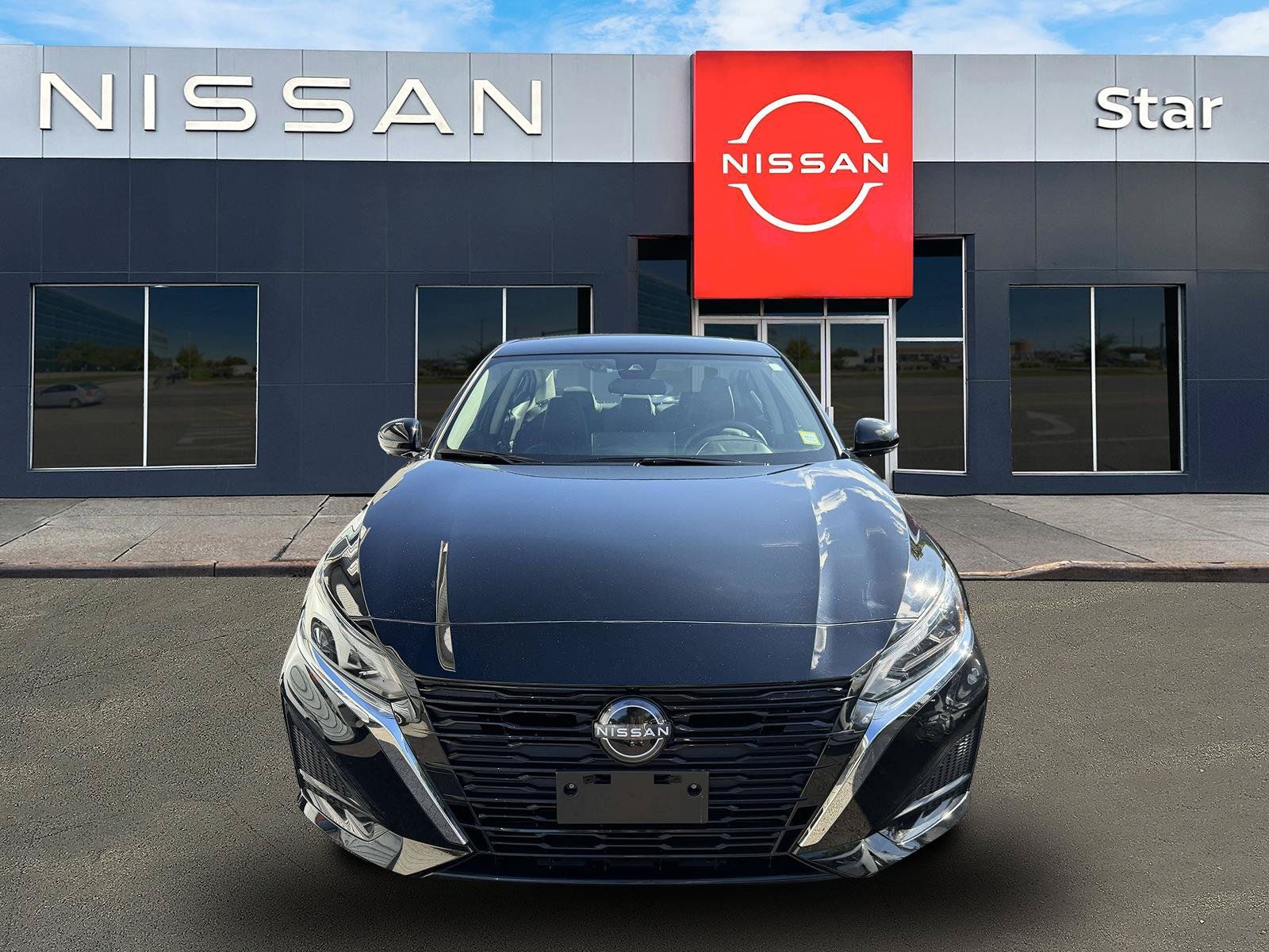 Used 2024 Nissan Altima 2.5 SL AWD/4WD image 2
