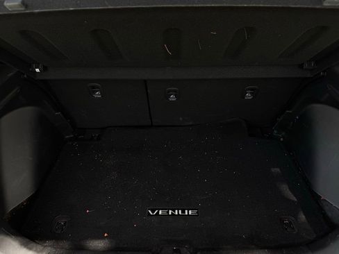 Used 2024 Hyundai Venue Limited FWD image 10