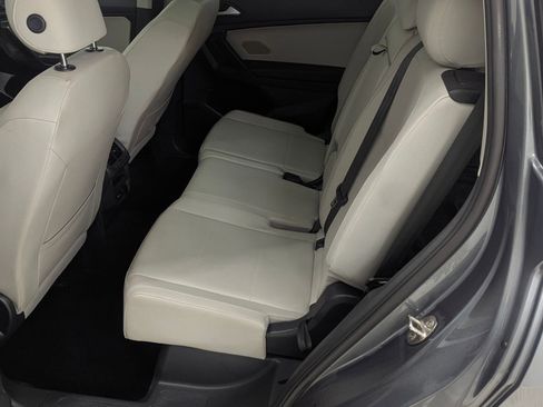 Used 2021 Volkswagen Tiguan SE w/ Panoramic Sunroof Package image 13