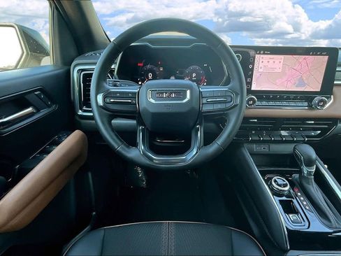 Used 2025 GMC Canyon AT4 AWD/4WD image 11