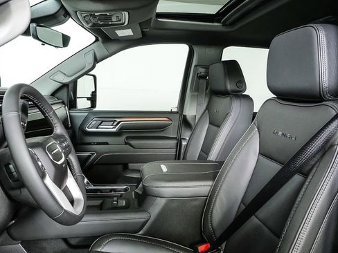 New 2026 GMC Sierra 2500 Denali w/ Denali Reserve Package image 5