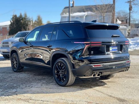 Used 2026 Chevrolet Traverse LT w/ Midnight/Sport Edition image 4