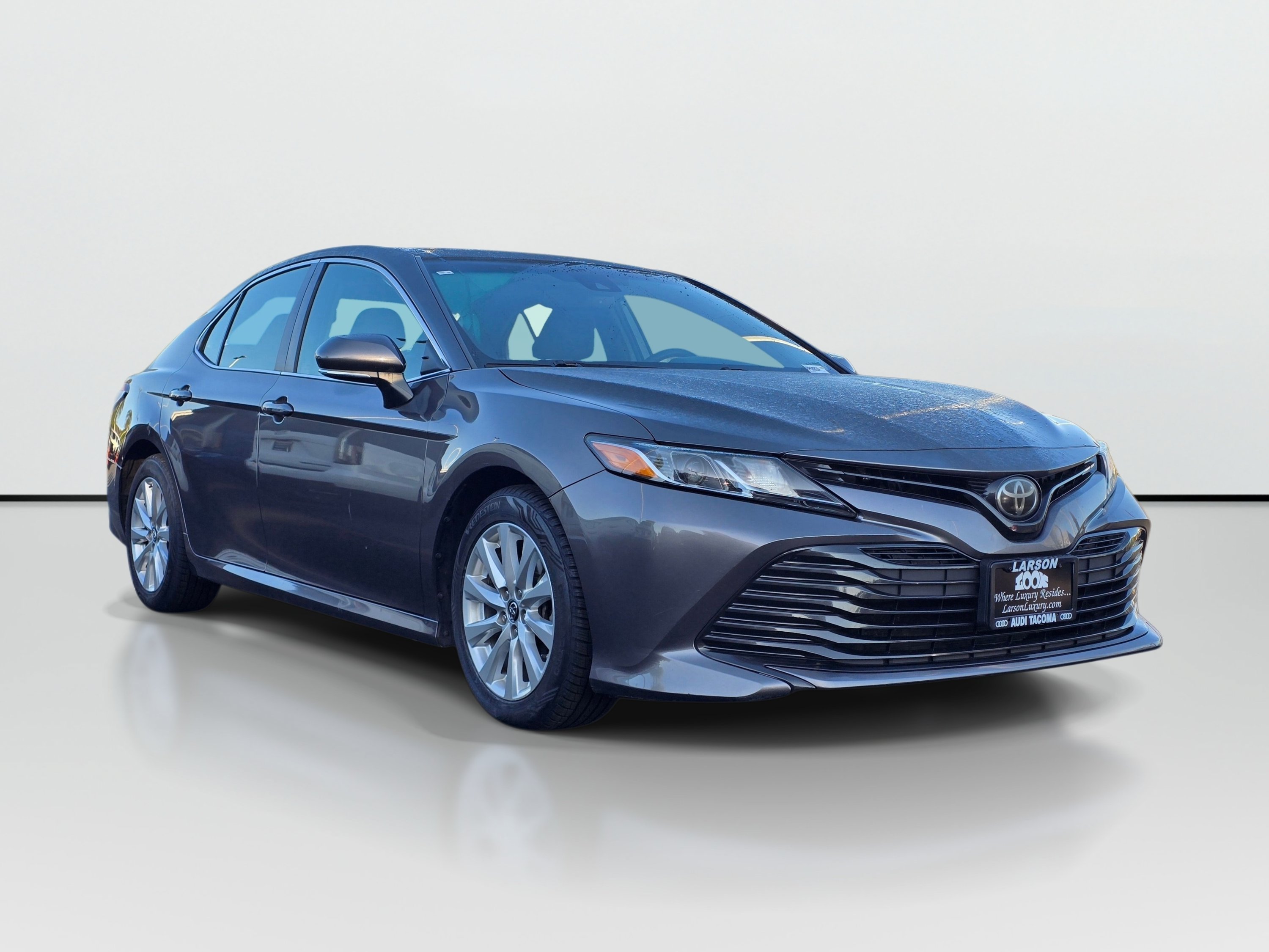 Used 2018 Toyota Camry LE w/ Moonroof Package FWD image 8