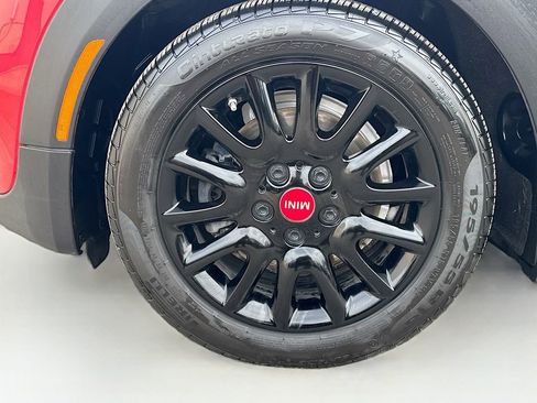 Used 2019 MINI Cooper 4-Door Hardtop w/ Signature Upholstery Package image 40