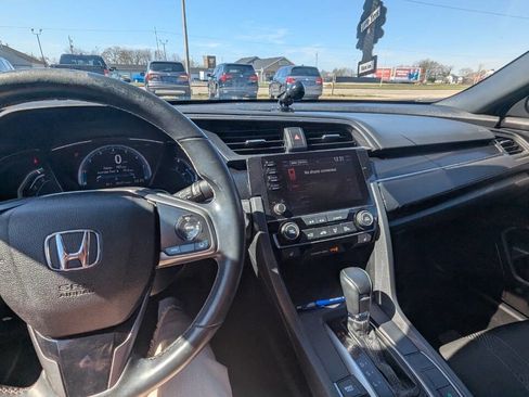 Used 2021 Honda Civic EX image 10
