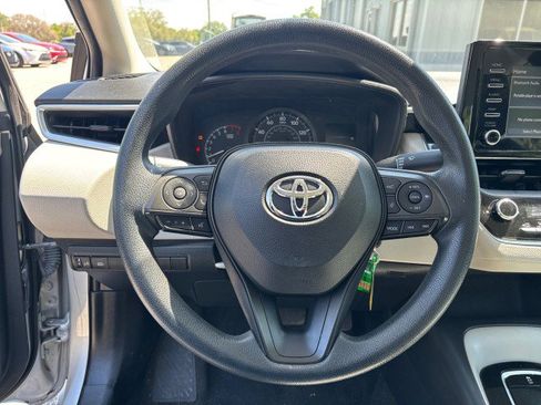 Used 2020 Toyota Corolla L image 14