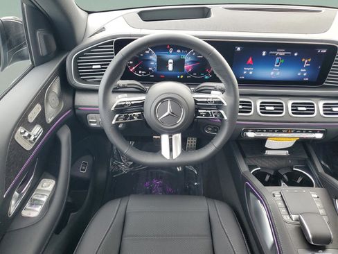 Used 2026 Mercedes-Benz GLS 580 4MATIC image 17