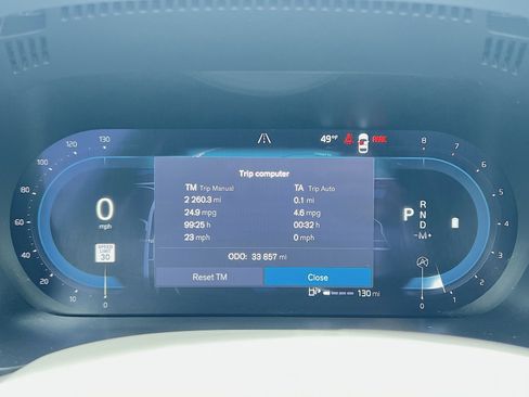 Used 2023 Volvo XC60 B5 Plus image 17