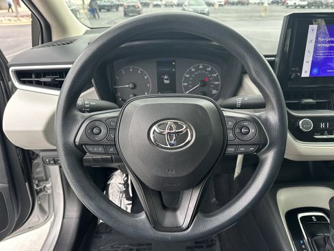 Used 2024 Toyota Corolla LE image 18