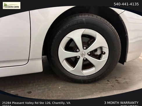 Used 2012 Toyota Prius Two image 28