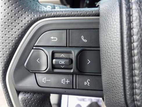 New 2025 Toyota 4Runner 4WD image 15