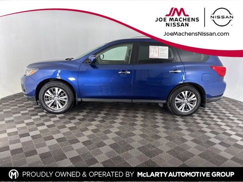 Used 2020 Nissan Pathfinder S image 8