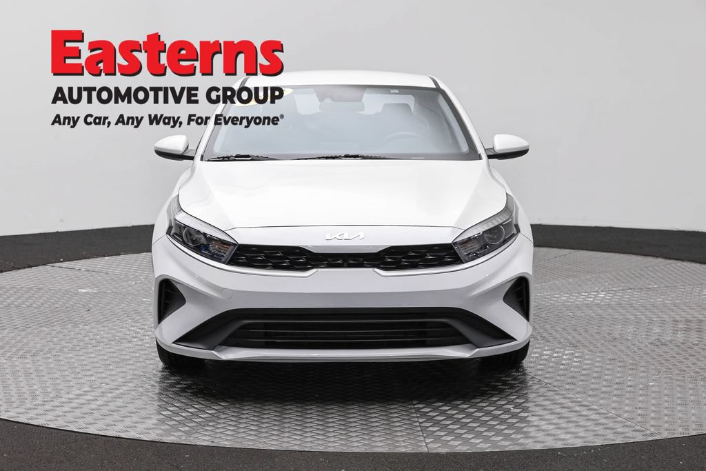 Used 2023 Kia Forte LXS FWD image 3