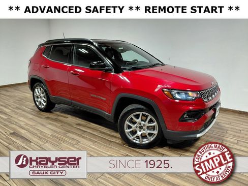 Used 2025 Jeep Compass Limited AWD/4WD image 1