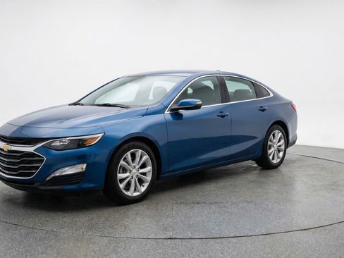 Used 2024 Chevrolet Malibu LT image 3