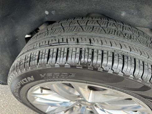 Used 2020 Cadillac Escalade ESV Premium Luxury image 14