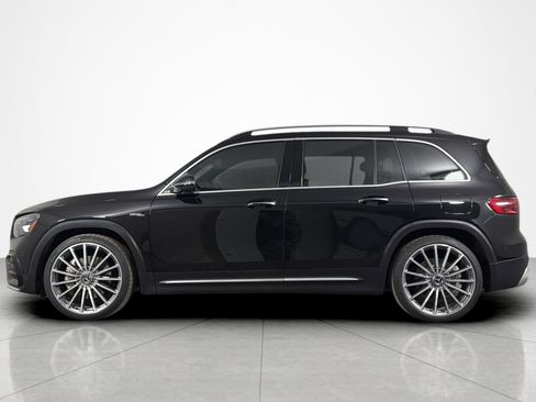 Used 2024 Mercedes-Benz GLB 35 AMG 4MATIC image 2