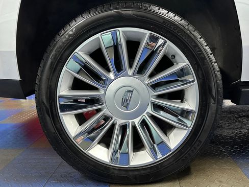 Used 2019 Cadillac Escalade Premium Luxury image 86