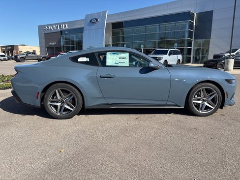 New 2025 Ford Mustang Coupe image 9