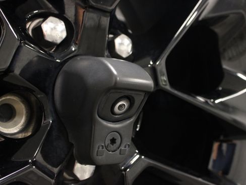 Used 2022 Jeep Wrangler Unlimited Sahara w/ Cold Weather Group AWD/4WD image 12